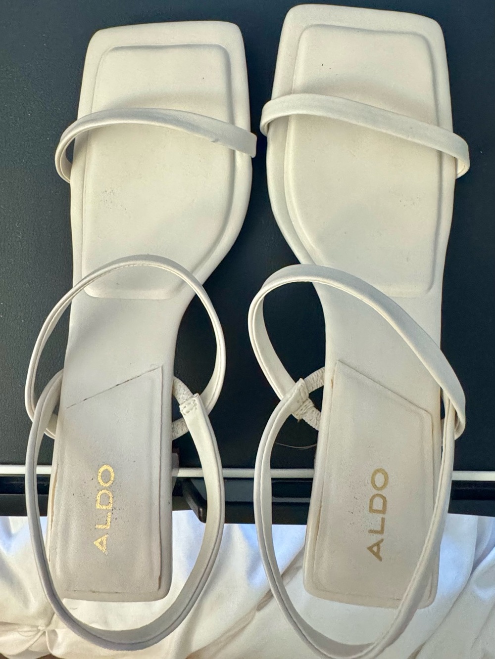 Aldo Okurra Women’s Size 8 Off White Strappy Flat Sandals Square Toe EUC